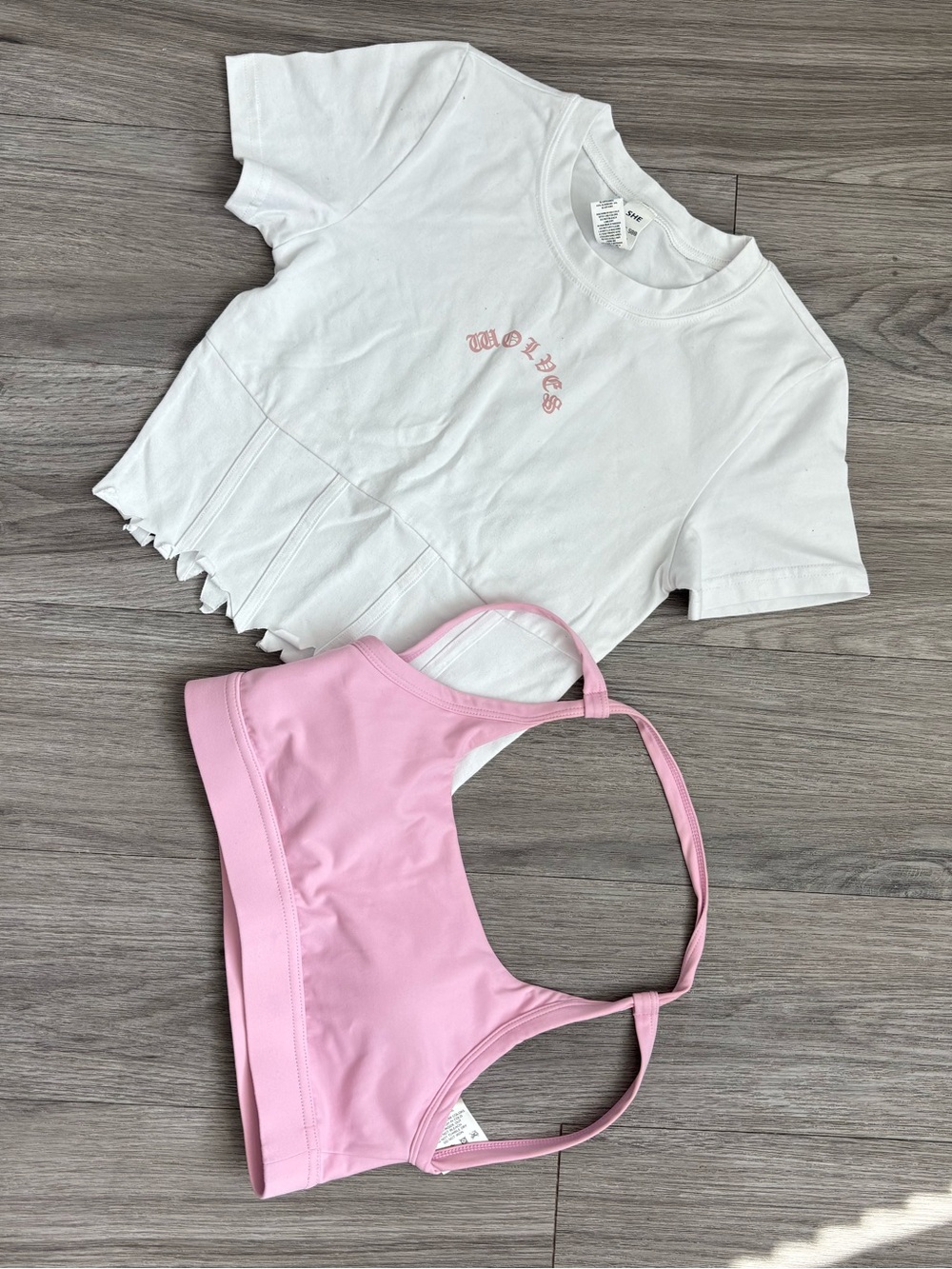 SHE Darc Sport Sample Tee Cropped, Young LA Pink Sports Bra Small